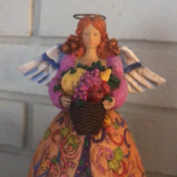Jim Shore Heartwood Creek Bountiful Angel - Picture 2 of 4